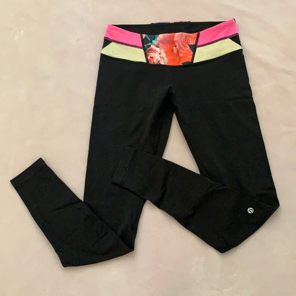 Black and floral reversible Lululemon leggings